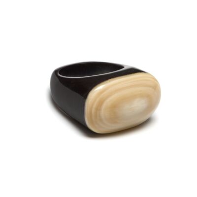 Oval natural horn ring