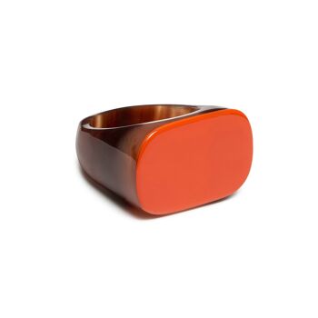 Bague ovale en corne orange 1