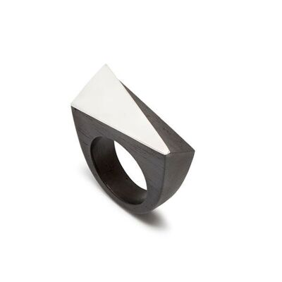 Eckiger Ring aus schwarzem Holz – Silber