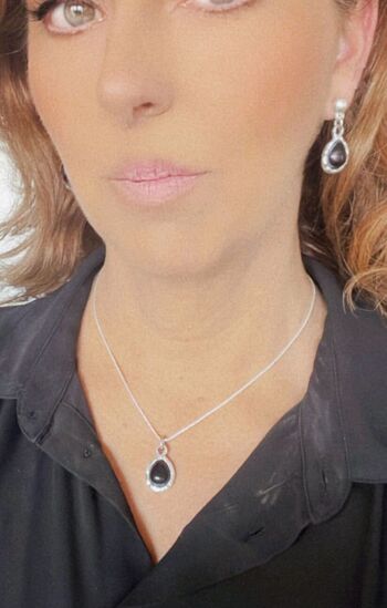 Ensemble collier et boucles d'oreilles plaqué argent et noir 2