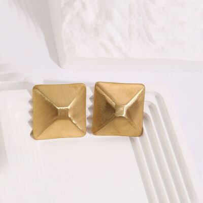 Brushed-effect gold square earrings