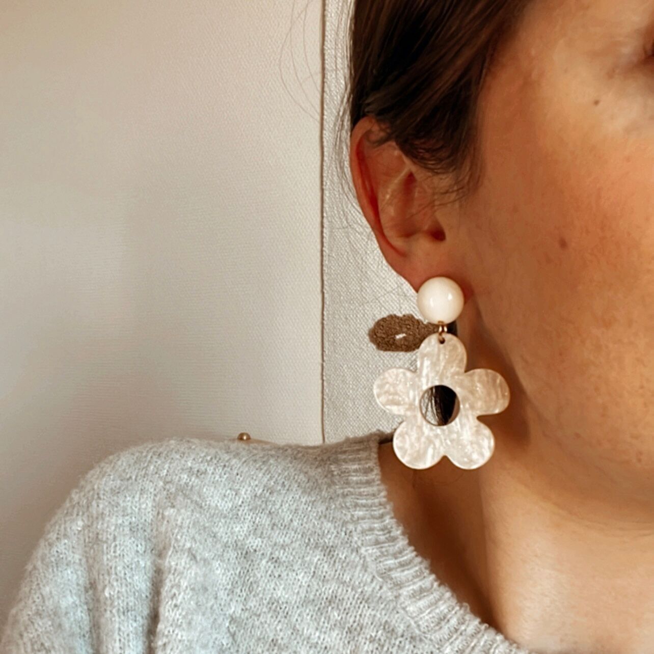 Agnès Ohrringe – Weiß