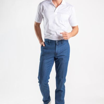 ELASTIC LYOCELL CHINO. DENIM FABRIC. REGULAR FIT.