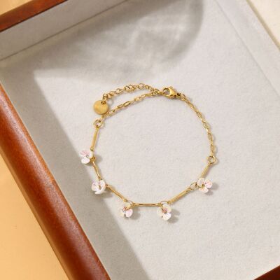 Gold chain bracelet with flowers
