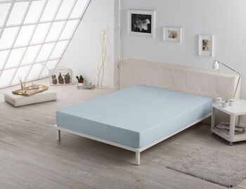 Drap-housse réglable bleu clair - Lit 150 (hauteur 28 cm) - 50% coton / 50% polyester - 144 fils. Poids : 115 3