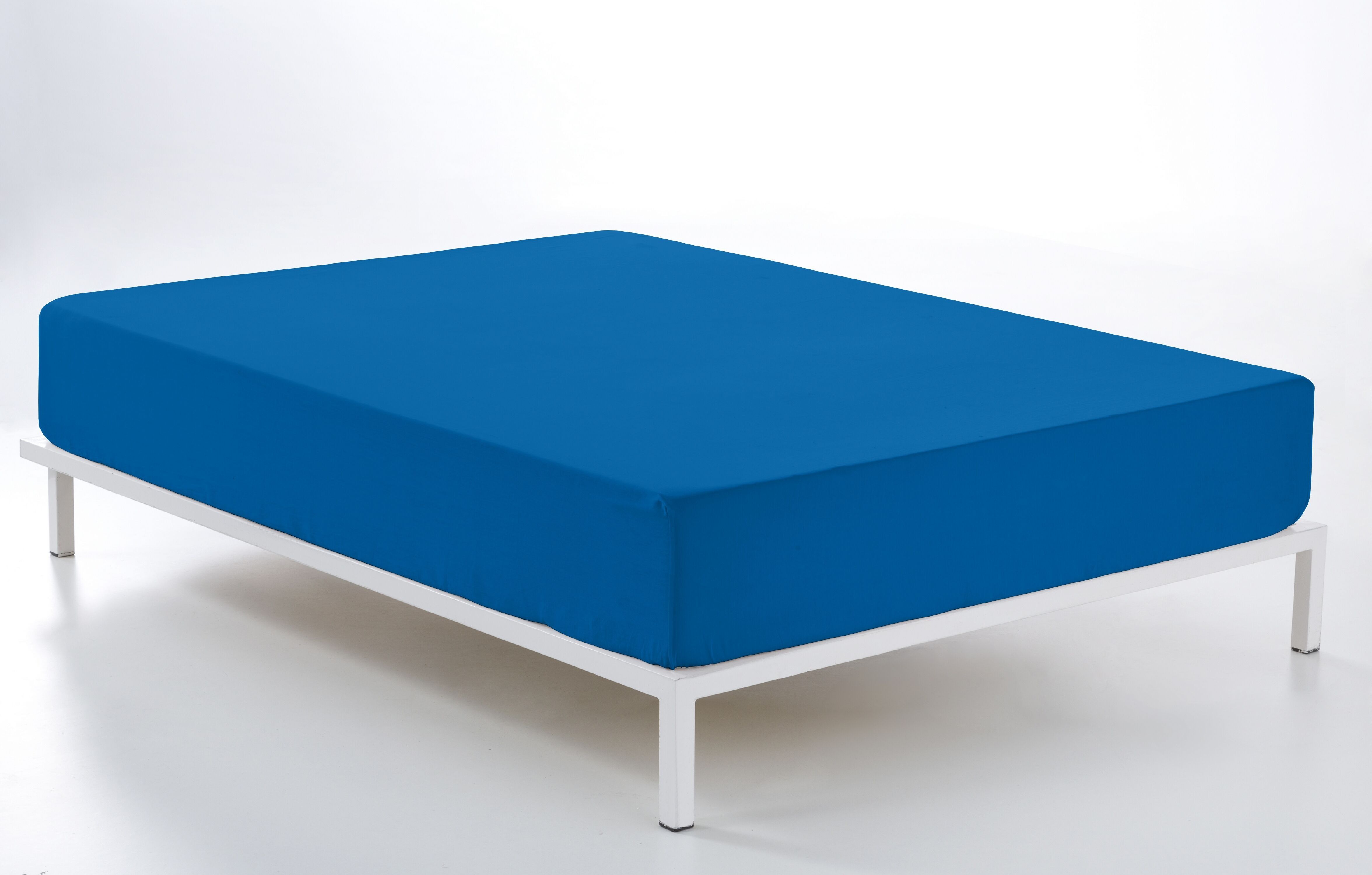 Lenzuolo con angoli regolabile blu imperiale - letto 180 (altezza 28 cm) - 50% cotone / 50% poliestere - 144 fili. Peso: 115