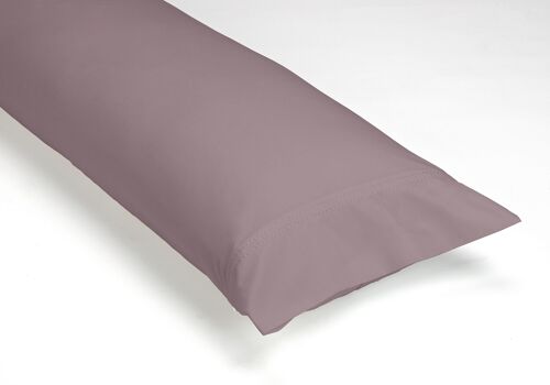 Funda de almohada de algodón orgánico color néctar. Acabado en doble pespunte.