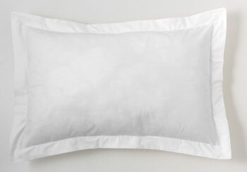 Housse de coussin blanche - 50x75 cm - 100% coton - 144 fils. Poids : 115 1