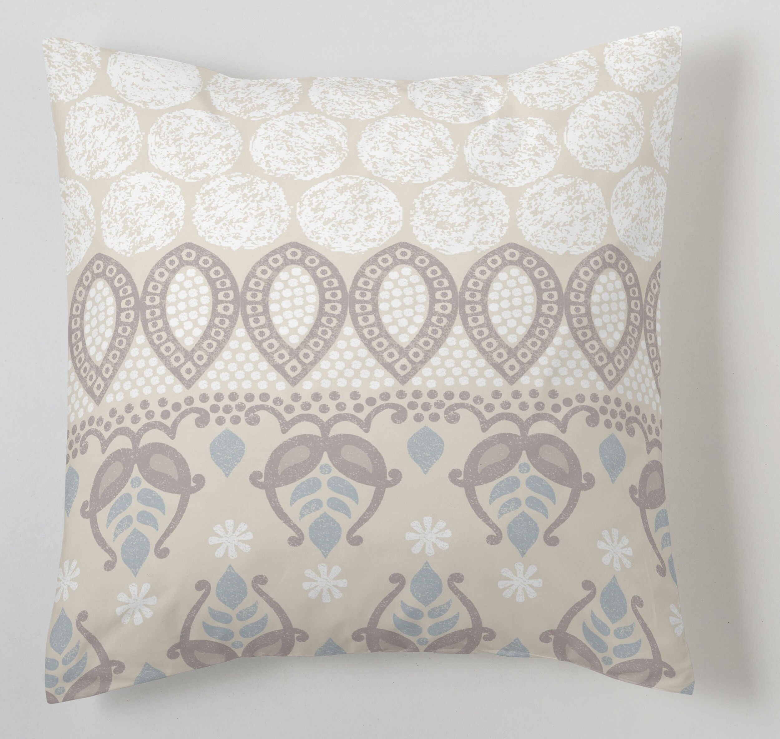 Bedruckter Kissenbezug „Aura“ – Maße 50 x 50 cm – bedruckter Teil 100 % Baumwolle – glatter Teil 50 % Baumwolle / 50 % Polyester – 144 Fäden