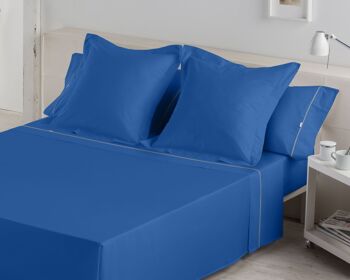 Parure de draps uni bleu - Lit 105 (3 pièces) - 50% coton / 50% polyester - 144 fils. Poids : 115 5