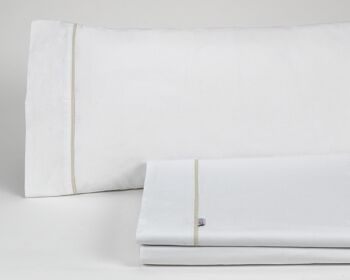 Parure de draps unis blanc - Lit 160 (4 pièces) - 50% coton / 50% polyester - 144 fils. Poids : 115 1
