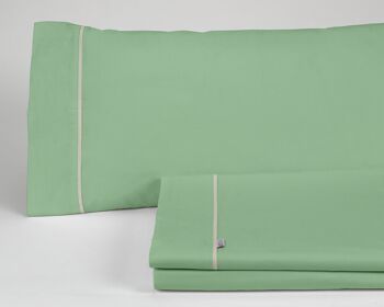 Ensemble de draps unis vert basilic.  Lit de 160 cm. 4 pièces 1