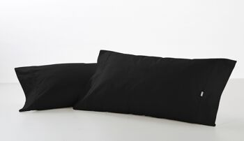 Lot de deux taies d'oreiller noires - 45x95 cm - 50% coton / 50% polyester - 144 fils. Poids : 115 1