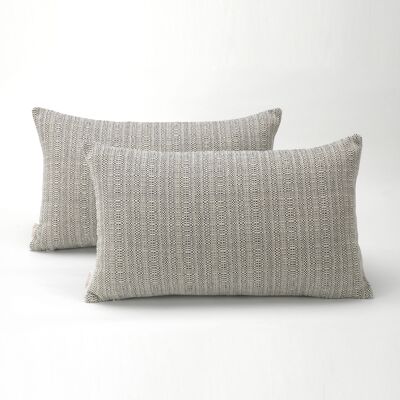 Pack of two blue Valira cotton cushion covers. Invisible zipper.