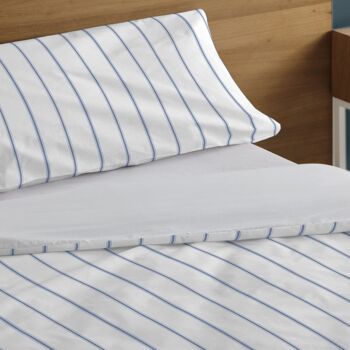 Rita. Ensemble housse de couette et taie(s) d'oreiller en percale bleue. Lit de 105 cm. 2 pièces 2