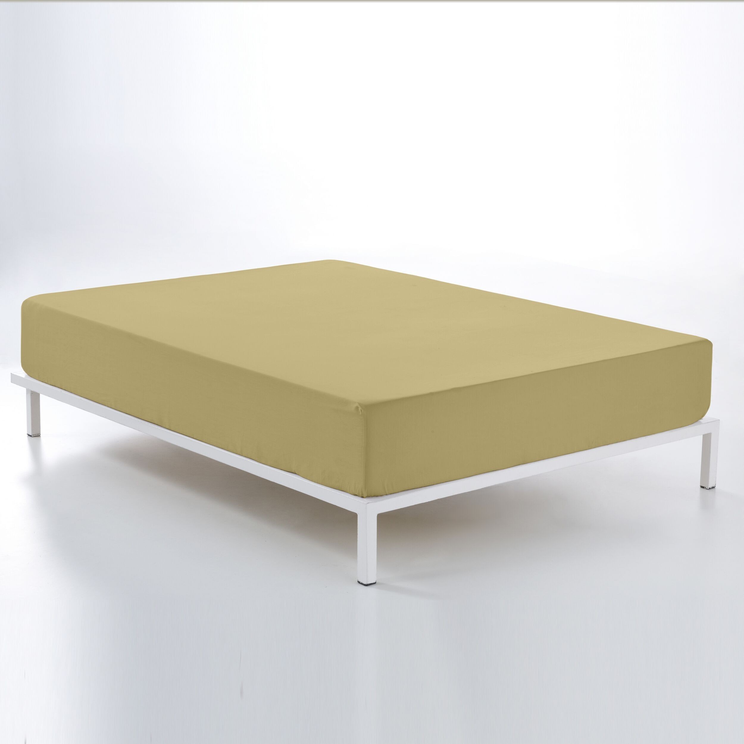 Lenzuolo con angoli color sabbia. Letto da 160 (fino a 30 cm di altezza)