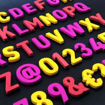 Lettres magnétiques modernes - 3 couleurs Mix Reds 5