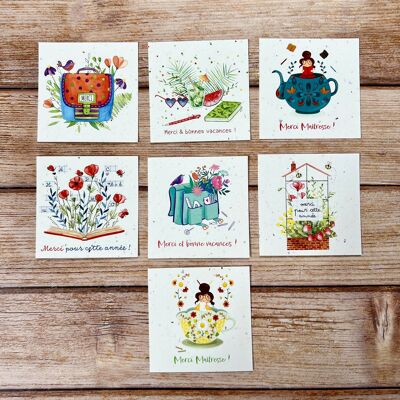 Small square traditional end of year greeting cards in a set of 5 x 8