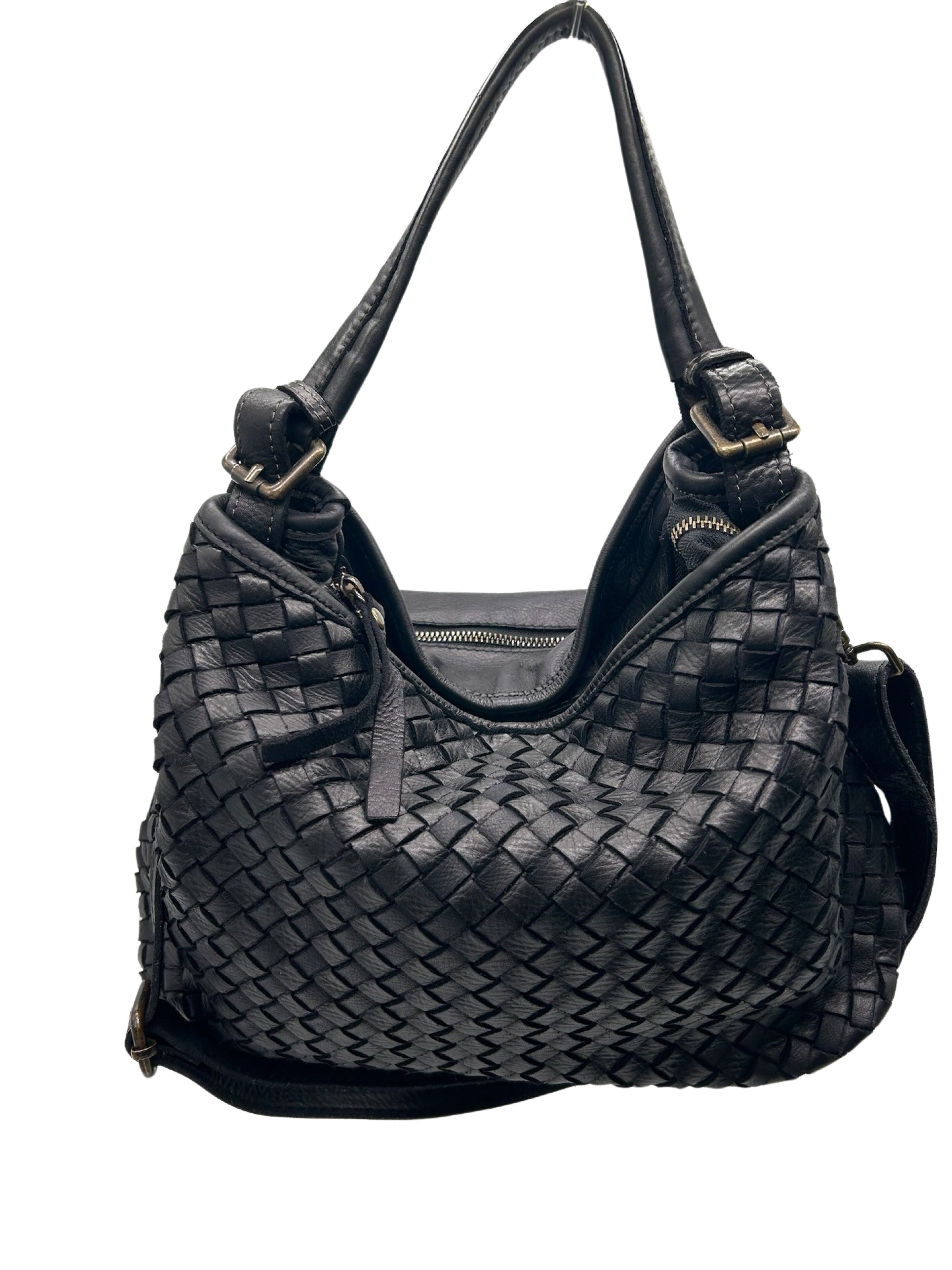 BORSA A SPALLA MIREILLE IN PELLE LAVATA NERA