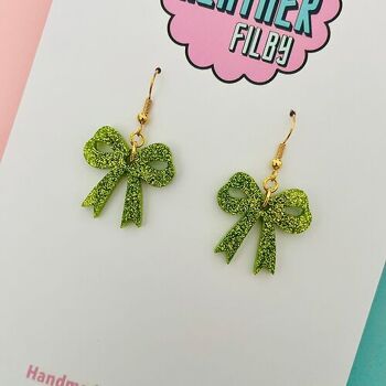Boucles d'oreilles à paillettes avec mini nœud vert scintillant 2