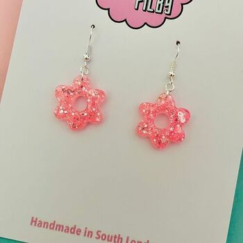 Mini boucles d'oreilles pendantes à fleurs roses écrasées de pastèque 3