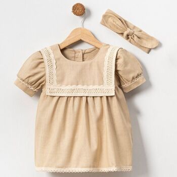 Un paquet de quatre tailles de robe sportive et bandeau en coton naturel 3-18M 2