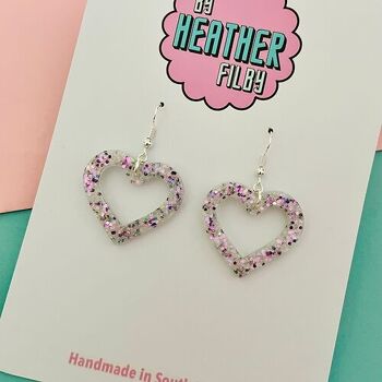 Boucles d'oreilles coeur à petites paillettes violettes et blanches 2