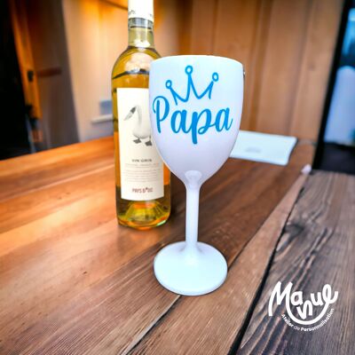“Papa” wine glass