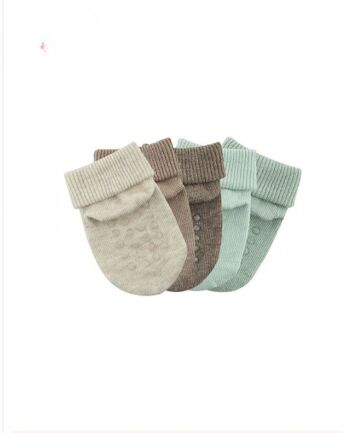 Un lot de cinq chaussettes unisexes en coton biologique dans des tons naturels 4