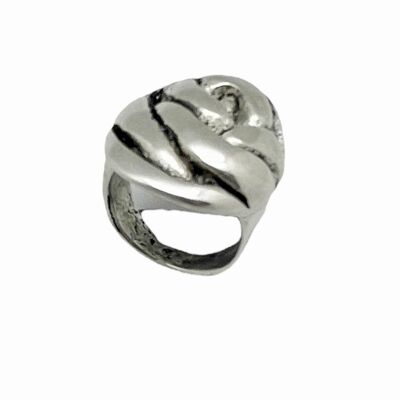 Bague labyrinthe en argent plaqué. T16