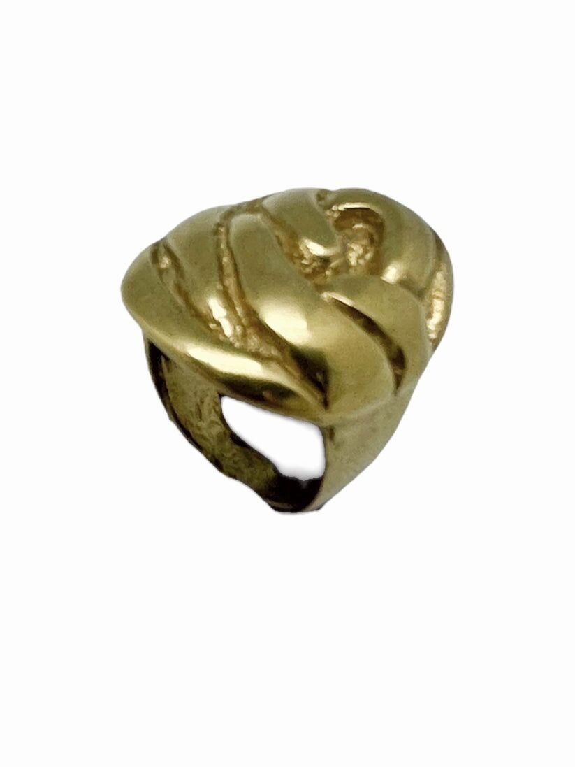 Anello labirinto dorato. T16