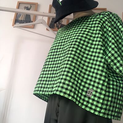 Grüne und schwarze Gingham-Bluse
