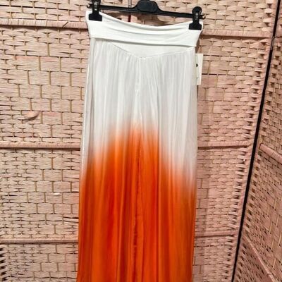 Langer Damen-Hosenrock aus Seide mit farbenfrohem Design. B2B