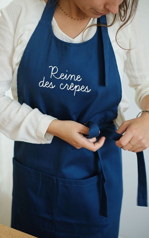 Tablier brodé Reine des crêpes Bleu indigo