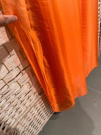 Robe longue en soie italienne pour femme au design coloré 10