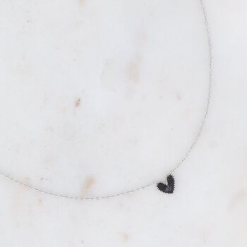 Collier Yesenia - petit pendentif coeur en émail coloré 21