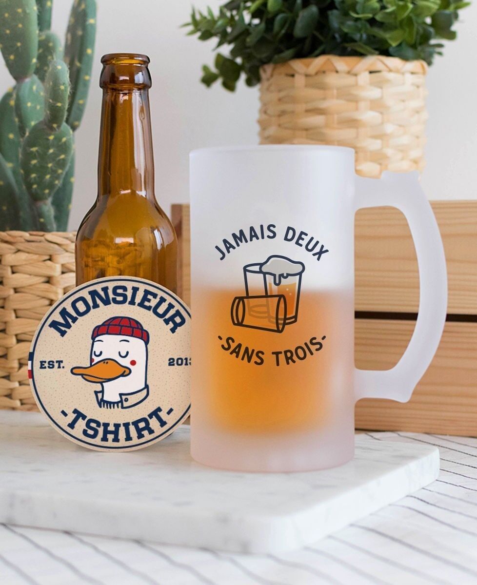 Boccale di birra Mai due senza tre