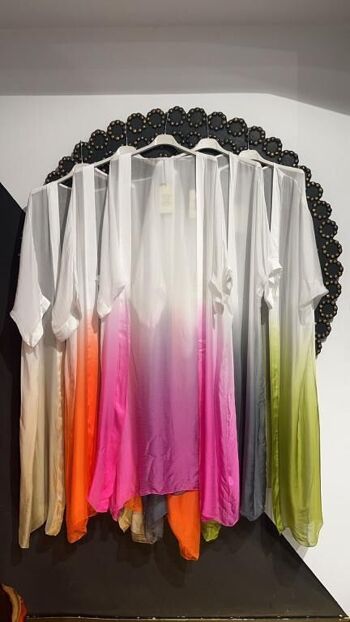 Ensemble robe + kimono en soie italienne au design coloré 7