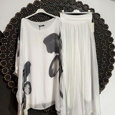 Long Silk Blouse + Pants Set with Petal Design