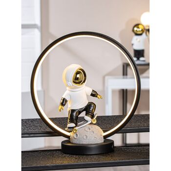 Lampe de table Astronaute dans l'anneau H.33 cm 2