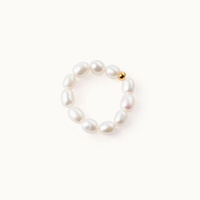 Pearl ring made from freshwater pearls The Classic