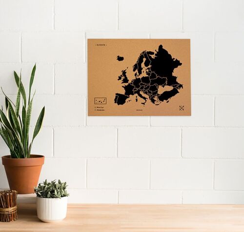 WOODY MAP L - EUROPE NOIR 60 CM X 45 CM