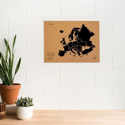 WOODY MAP L - EUROPA SCHWARZ 60 CM X 45 CM