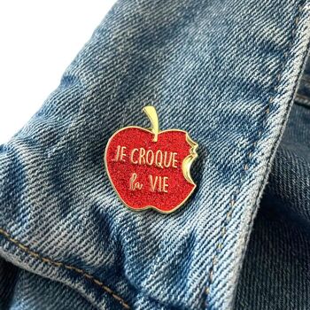 Pin's je croque la vie 1