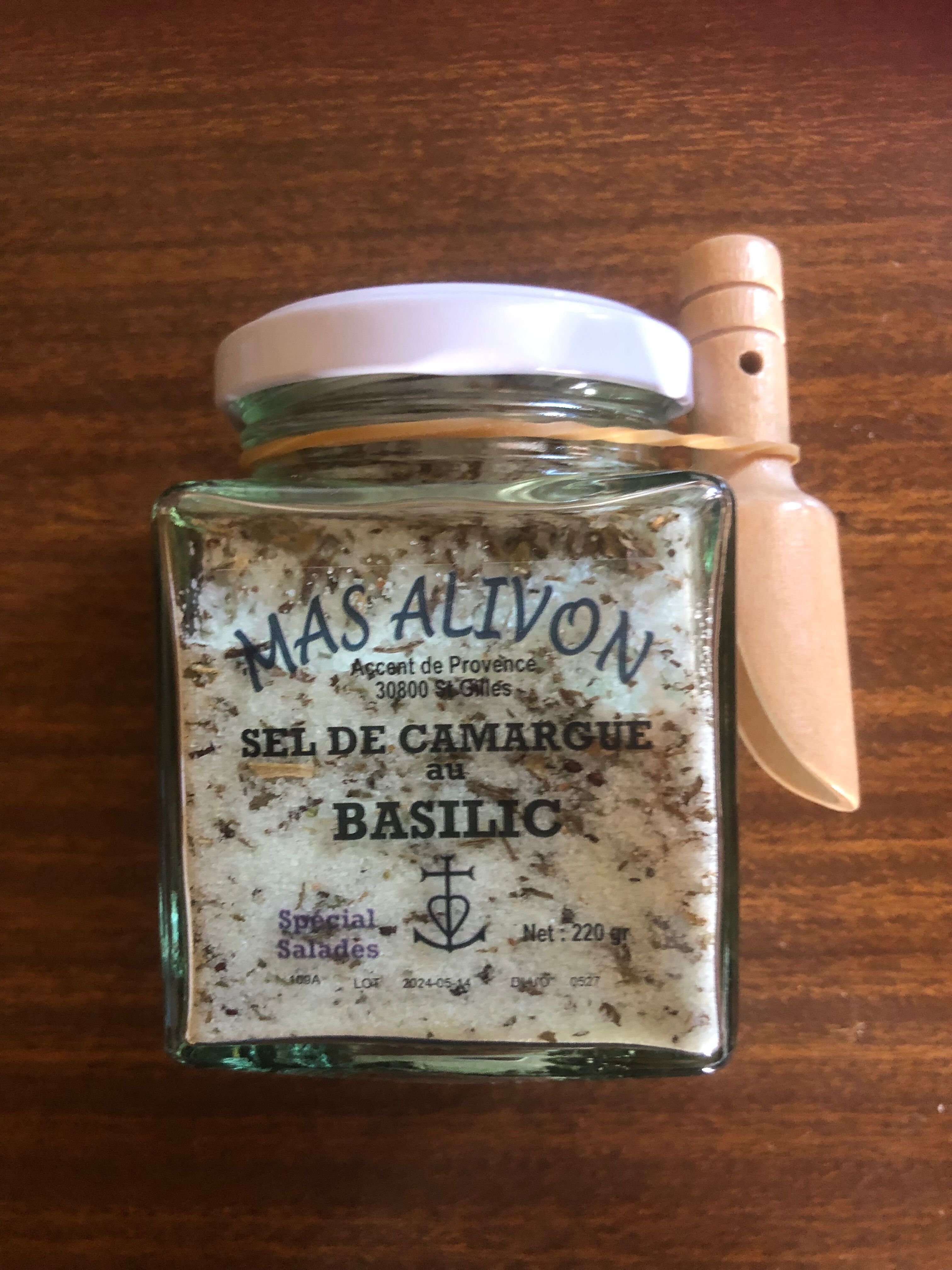 PENTOLA DI SALE AL BASILICO CON CUCCHIAIO