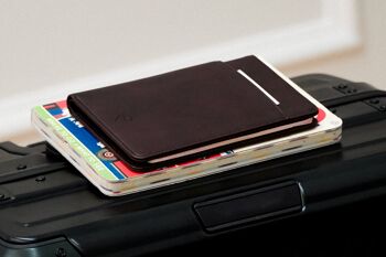 Portefeuille passeport en cuir KENSINGTON avec blocage RFID (marron) 1