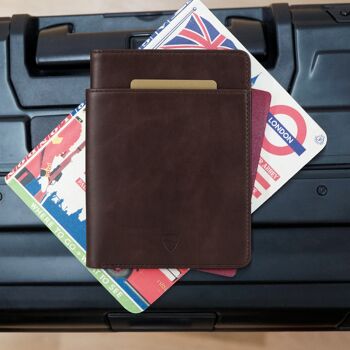 Portefeuille passeport en cuir KENSINGTON avec blocage RFID (marron) 2