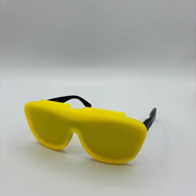 Gelbes Brillenetui aus recyceltem medizinischem Silikon, faltbar und innovativ