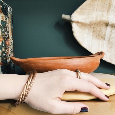 Offizielle Marke – gedrehtes buddhistisches Armband aus feinem Kupfer