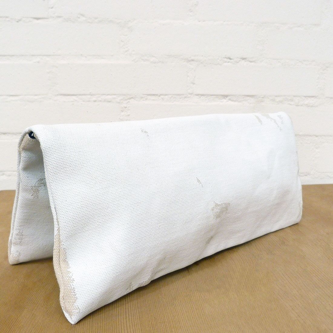 Custodia verniciata bianca